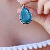 teardrop emerald quartz sterling silver gemstone pendant