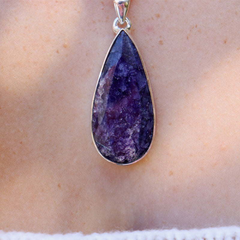 sapphire quartz sterling silver pendant