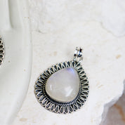 moonstone silver gemstone pendant