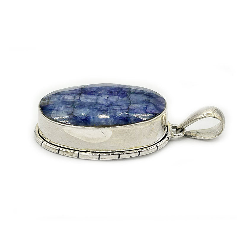 oval sapphire gemstone silver pendant